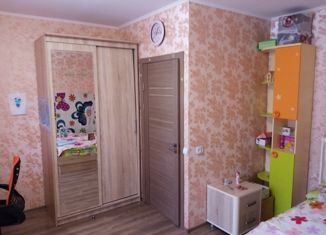 Продам 3-комнатную квартиру, 82 м2, Пермь, Холмогорская улица, 2В, ЖК Авиатор