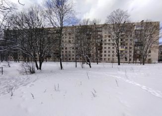 Продается 1-комнатная квартира, 30.4 м2, Санкт-Петербург, улица Карбышева, 10, улица Карбышева