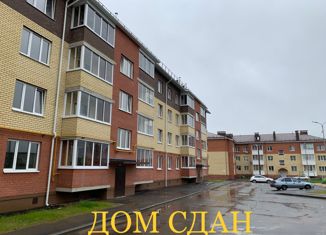 Продам 2-ком. квартиру, 60.8 м2, Тутаев, Комсомольская улица, 123А