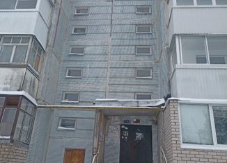 Продажа двухкомнатной квартиры, 56 м2, Смоленск, улица Карбышева, 15