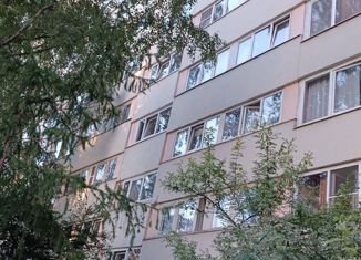 Продается 3-комнатная квартира, 60 м2, Санкт-Петербург, улица Маршала Казакова, 16, муниципальный округ Красненькая Речка