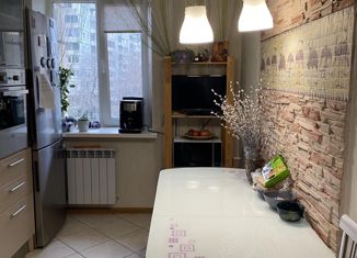 Продается 2-комнатная квартира, 50 м2, Самара, Киевская улица, 10, метро Гагаринская