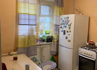 Продается 1-комнатная квартира, 30 м2, Тобольск, улица Мира, 1