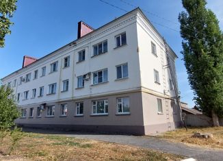 Продам 1-ком. квартиру, 30 м2, Усмань, улица Ленина, 26