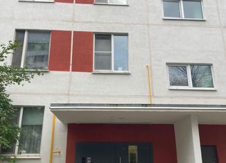 Трехкомнатная квартира на продажу, 58.2 м2, Москва, улица Грекова, 18к3, улица Грекова