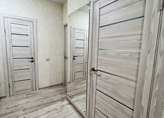 Продаю двухкомнатную квартиру, 68 м2, Пермь, Светлогорская улица, 17, жилой район Нижняя Курья