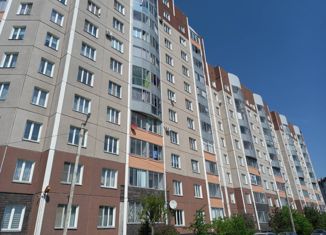 Продаю однокомнатную квартиру, 45 м2, Гатчина, Рощинская улица, 1А