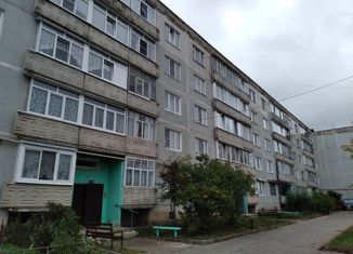 Продается 3-комнатная квартира, 70 м2, Лихославль, улица Вагжанова, 4А