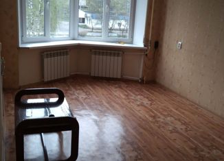 Продаю 3-комнатную квартиру, 56 м2, посёлок городского типа имени Морозова, улица Хесина, 15