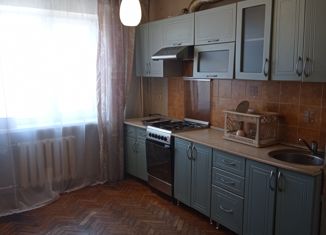 Продается 3-комнатная квартира, 63.2 м2, Саратов, Астраханская улица, 68, Октябрьский район