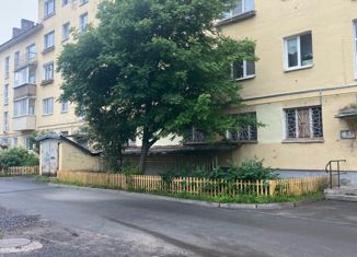 Продажа 2-комнатной квартиры, 45.2 м2, Кондопога, площадь Ленина, 3