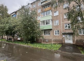 Двухкомнатная квартира на продажу, 45 м2, Братск, улица Кирова, 7А