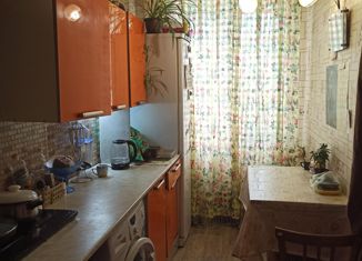 Продажа 3-ком. квартиры, 48.9 м2, Старая Русса, Гостинодворская улица, 9