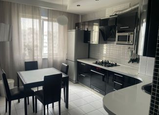 Трехкомнатная квартира на продажу, 63 м2, Саратов, улица имени К.Г. Уфимцева, 3, Ленинский район