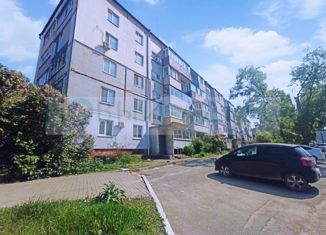 Продам 1-комнатную квартиру, 34 м2, Большой Камень, улица Аллея Труда, 39