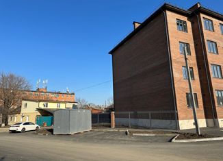 Продается 1-ком. квартира, 41 м2, Майкоп, Первомайская улица, 288