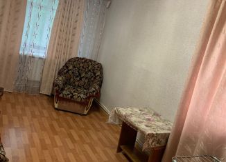 Продается двухкомнатная квартира, 43 м2, Альметьевск, улица Ризы Фахретдина, 59