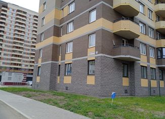 Продам 2-комнатную квартиру, 42 м2, Мурино, ЖК Северный, улица Шоссе в Лаврики, 72к1