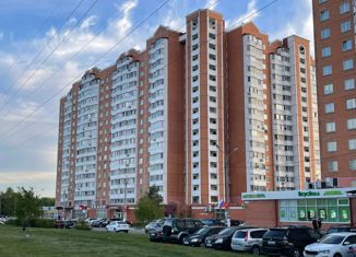 Продаю 2-ком. квартиру, 58 м2, Серпухов, Московское шоссе, 49