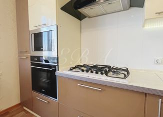 Продам двухкомнатную квартиру, 73 м2, Энгельс, проспект Фридриха Энгельса, 123