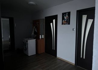 Продаю трехкомнатную квартиру, 59 м2, Саяногорск, микрорайон Комсомольский, 72