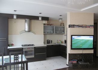 Продается 2-комнатная квартира, 74.6 м2, Нижний Новгород, Эльтонская улица, 21А, Эльтонская улица