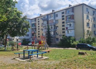 Трехкомнатная квартира на продажу, 65 м2, село Небуг, Центральная улица, 1