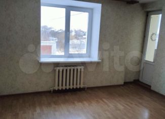 Продается трехкомнатная квартира, 55 м2, Клинцы, улица Мира, 45