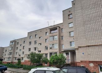 Продам трехкомнатную квартиру, 60 м2, посёлок Огарково, посёлок Огарково, 36