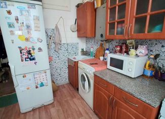 Продаю 2-комнатную квартиру, 40 м2, Старая Русса, Советская набережная, 11