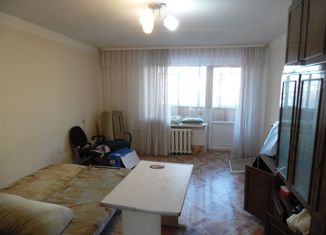 Продам 3-комнатную квартиру, 60.9 м2, Серов, улица Ленина, 236