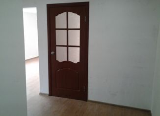 Продается 2-комнатная квартира, 40 м2, поселок городского типа Ибреси, улица Сельхозтехники, 14