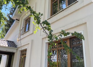 Продам дом, 139 м2, Яровое, Больничная улица, 4