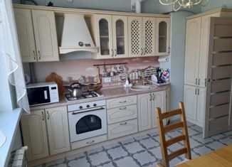 Продам 3-комнатную квартиру, 76 м2, Тверь, Оснабрюкская улица, 10, ЖК Мичуринский