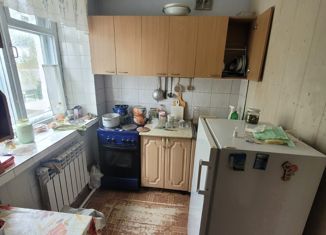 Продам 3-комнатную квартиру, 50 м2, рабочий посёлок Коченёво, Мало-Кузнецкая улица, 24