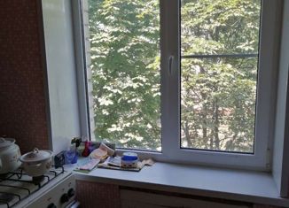 Двухкомнатная квартира в аренду, 45 м2, Губкин, улица Лазарева, 28