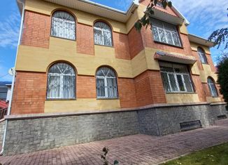 Продам дом, 450 м2, поселок городского типа Рыздвяный, Школьная улица, 10