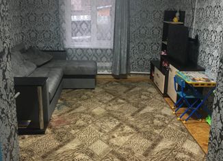 Продаю 3-ком. квартиру, 55 м2, посёлок Ува, улица Геологов, 2