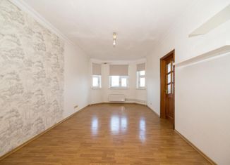 Продажа трехкомнатной квартиры, 83.8 м2, Москва, улица Плющева, 15, улица Плющева