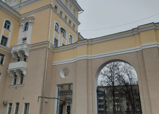 Продаю 3-комнатную квартиру, 71 м2, Москва, улица Маршала Новикова, 2к1, улица Маршала Новикова