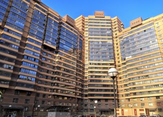 Сдам в аренду 1-ком. квартиру, 38 м2, Мурино, улица Шувалова, 16/9, ЖК Созвездие