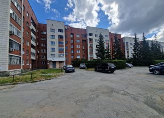 Продажа 4-ком. квартиры, 130.4 м2, Екатеринбург, метро Чкаловская, улица Степана Разина, 24