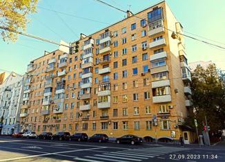 Продаю двухкомнатную квартиру, 41 м2, Москва, улица Плющиха, 33, улица Плющиха