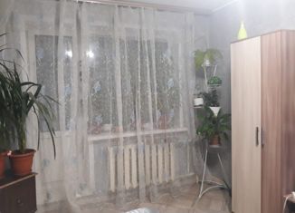 Продам 1-ком. квартиру, 33 м2, посёлок городского типа Медведево, Коммунистическая улица, 10