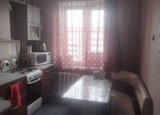 Сдается двухкомнатная квартира, 47.2 м2, Богданович, улица Гагарина, 34