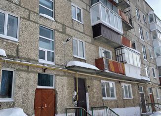 Продается двухкомнатная квартира, 51.2 м2, Челябинская область, улица Ленина, 10