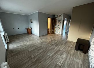 Продажа 4-ком. квартиры, 79.8 м2, Дальнегорск, Южная улица, 1