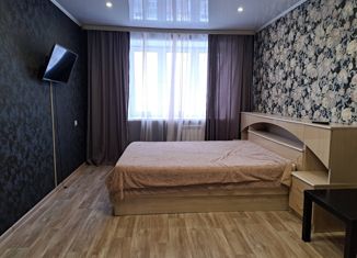 Продам 1-ком. квартиру, 36.6 м2, село Мариинский, Лазурная улица, 33