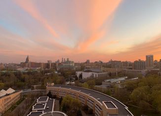 Продаю трехкомнатную квартиру, 71.5 м2, Москва, Олимпийский проспект, 22, Олимпийский проспект