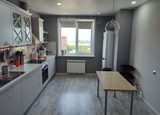 Продам трехкомнатную квартиру, 110 м2, Самара, 5-я просека, 117, ЖК Изумрудный